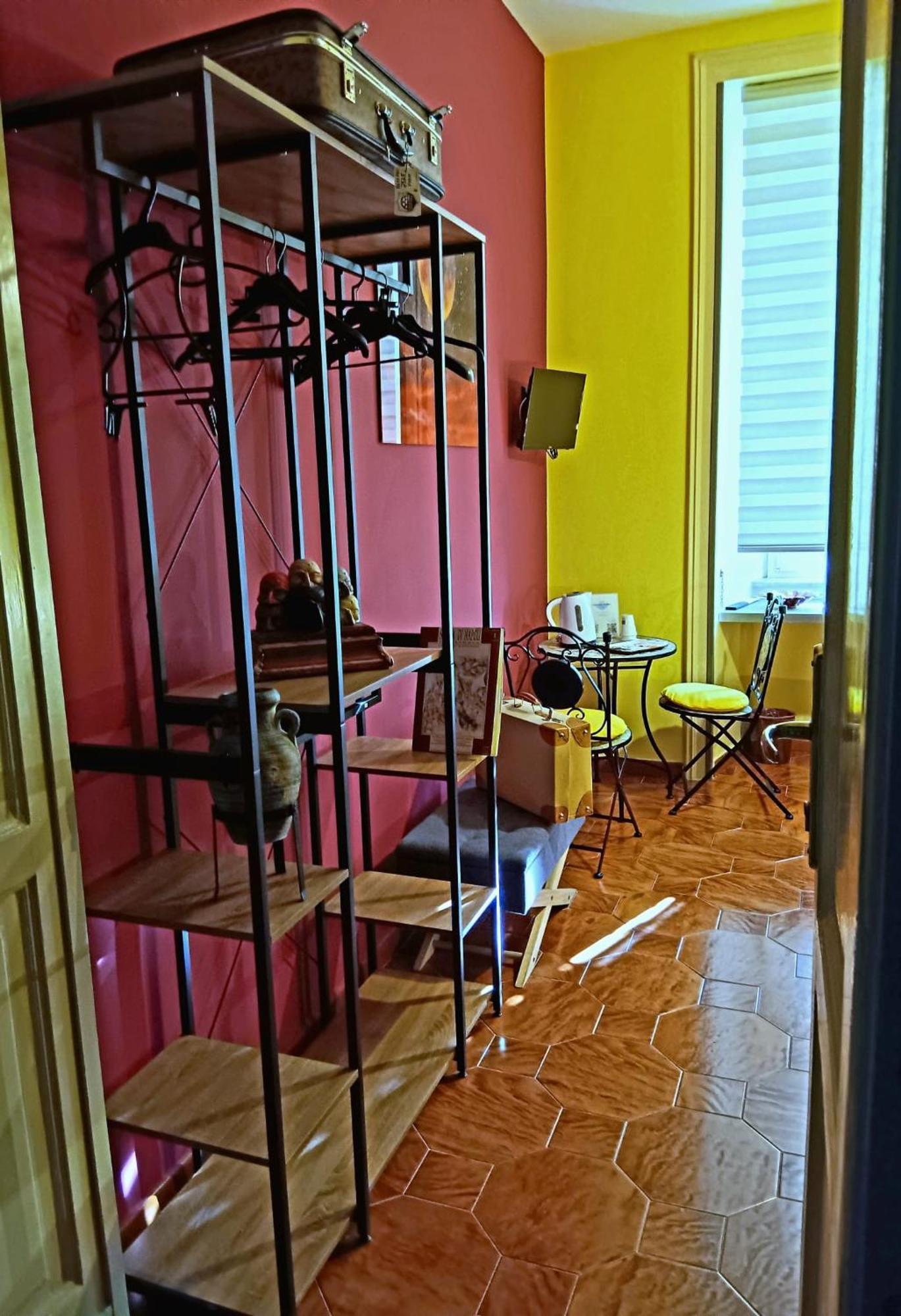 مبيت وإفطار Non Ci Resta Che Napoli المظهر الخارجي الصورة