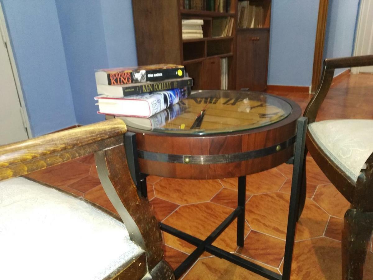 مبيت وإفطار Non Ci Resta Che Napoli المظهر الخارجي الصورة